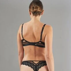 SOUTIEN-GORGE EMBOITANT NOIR -sous-vêtement boutique 11297200 D