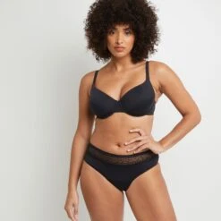 SHORTY MENSTRUEL FLUX MOYEN NOIR 9 SHORTY MENSTRUEL FLUX MOYEN NOIR -sous-vêtement boutique 11307101 D