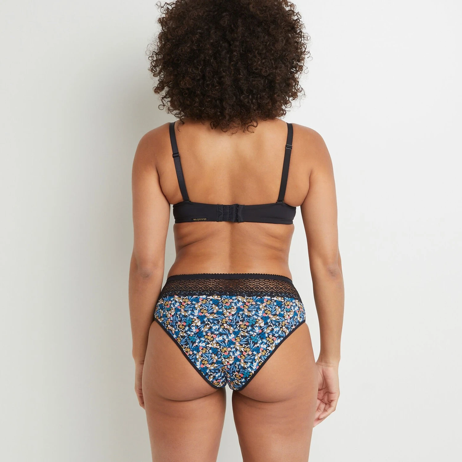 SHORTY MENSTRUEL FLUX ABONDANT MULTICO NOIR 5 SHORTY MENSTRUEL FLUX ABONDANT MULTICO NOIR – Image 3