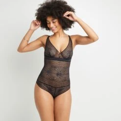 BODY SANS ARMATURES DENTELLE NOIR