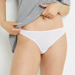 TANGA MICROFIBRE DENTELLE BLANC